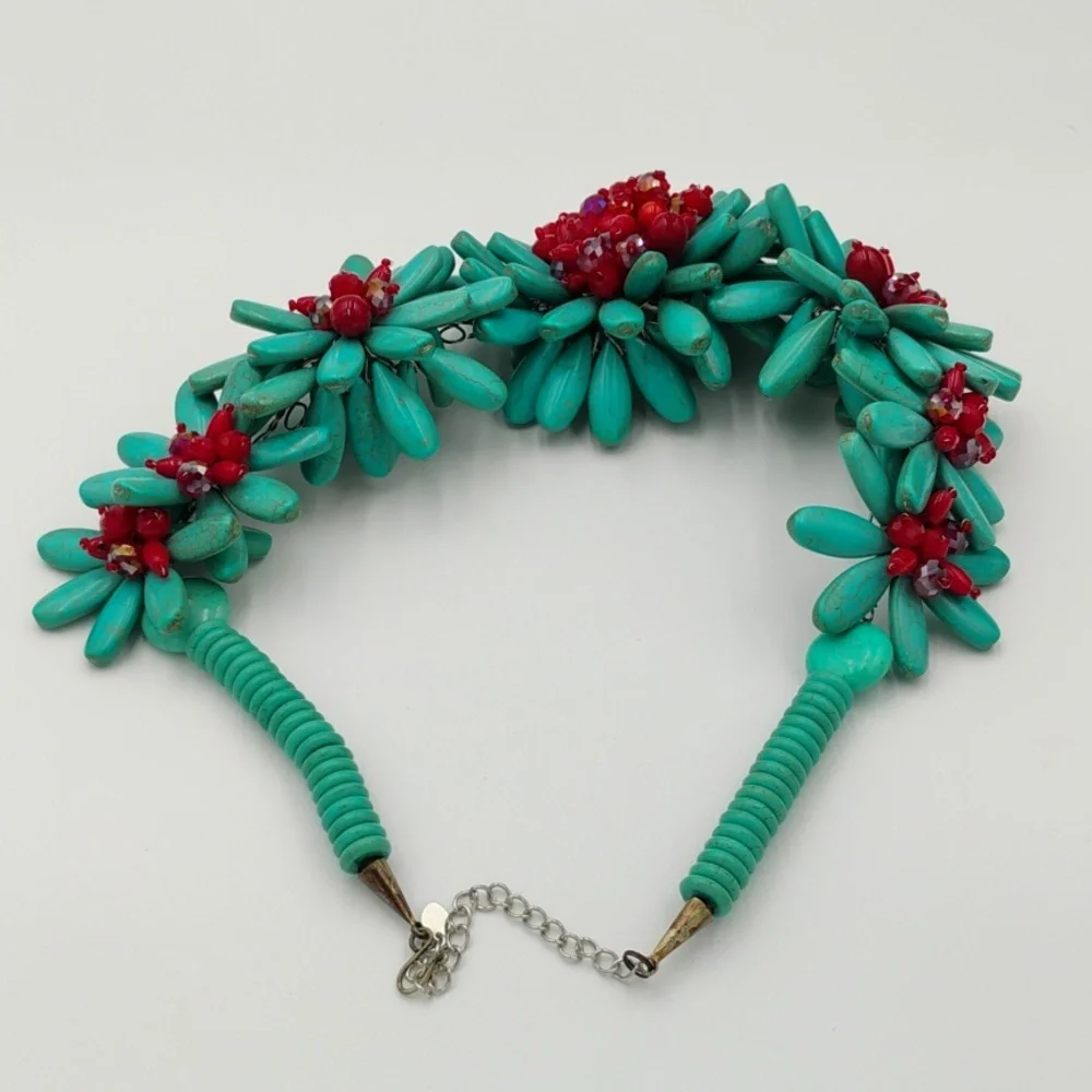 Simulated Turquoise Flowers With Red Beads - Picture 3 of 4
